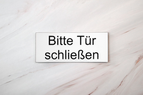 Bitte Tür schließen weiß | Graviertes Schild, Einleger, Briefkastenschild